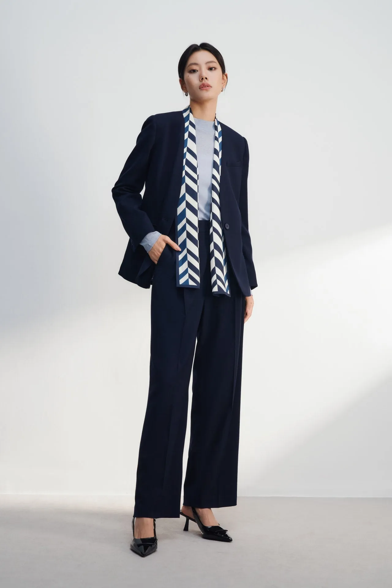 Collarless Twill Relaxed Fit Suit Blazer With Scarf