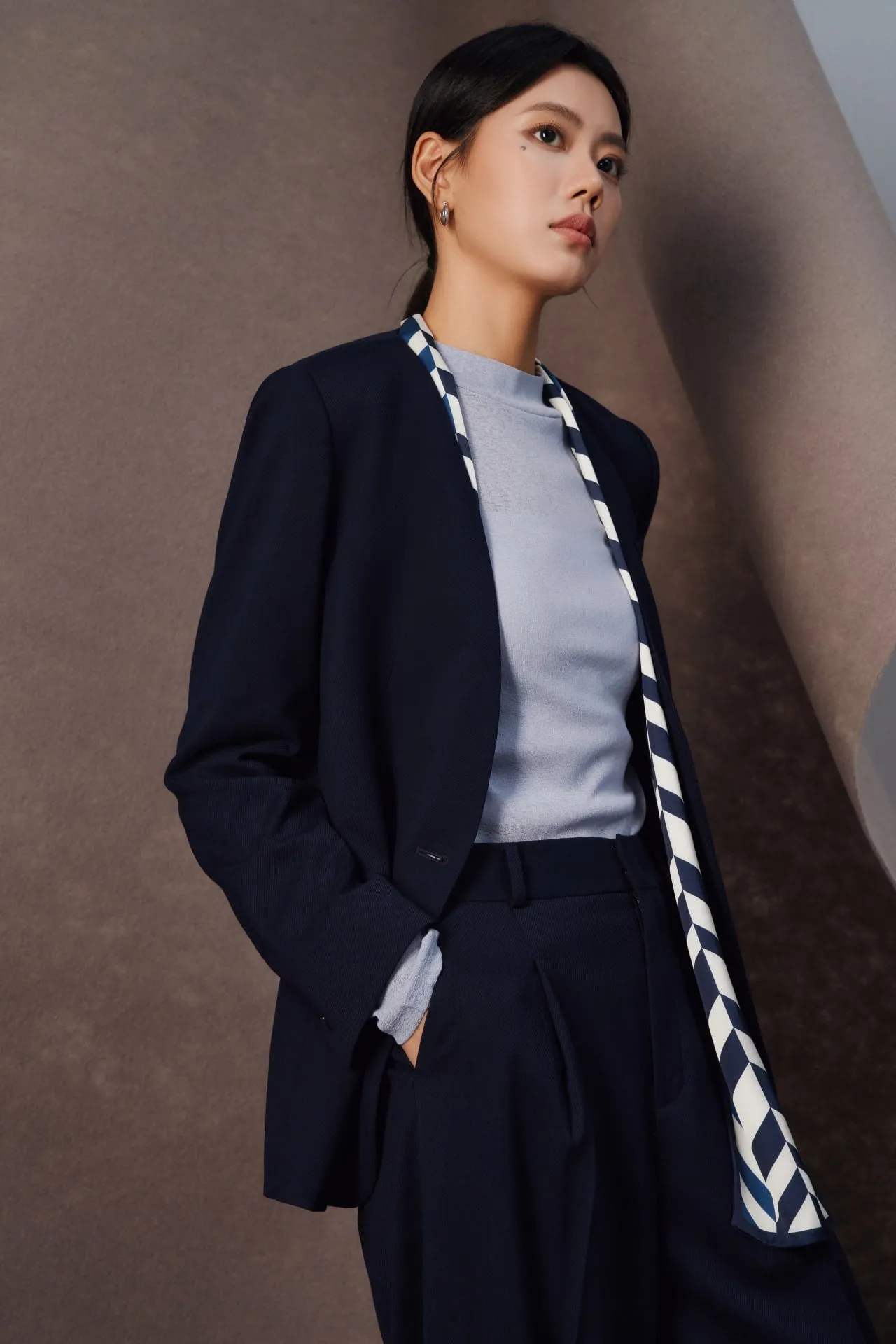 Collarless Twill Relaxed Fit Suit Blazer With Scarf