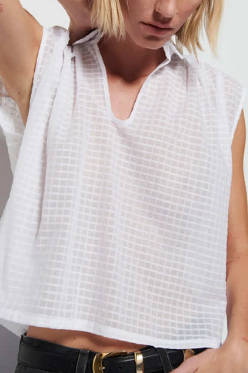 Jody Sleeveless Shirt