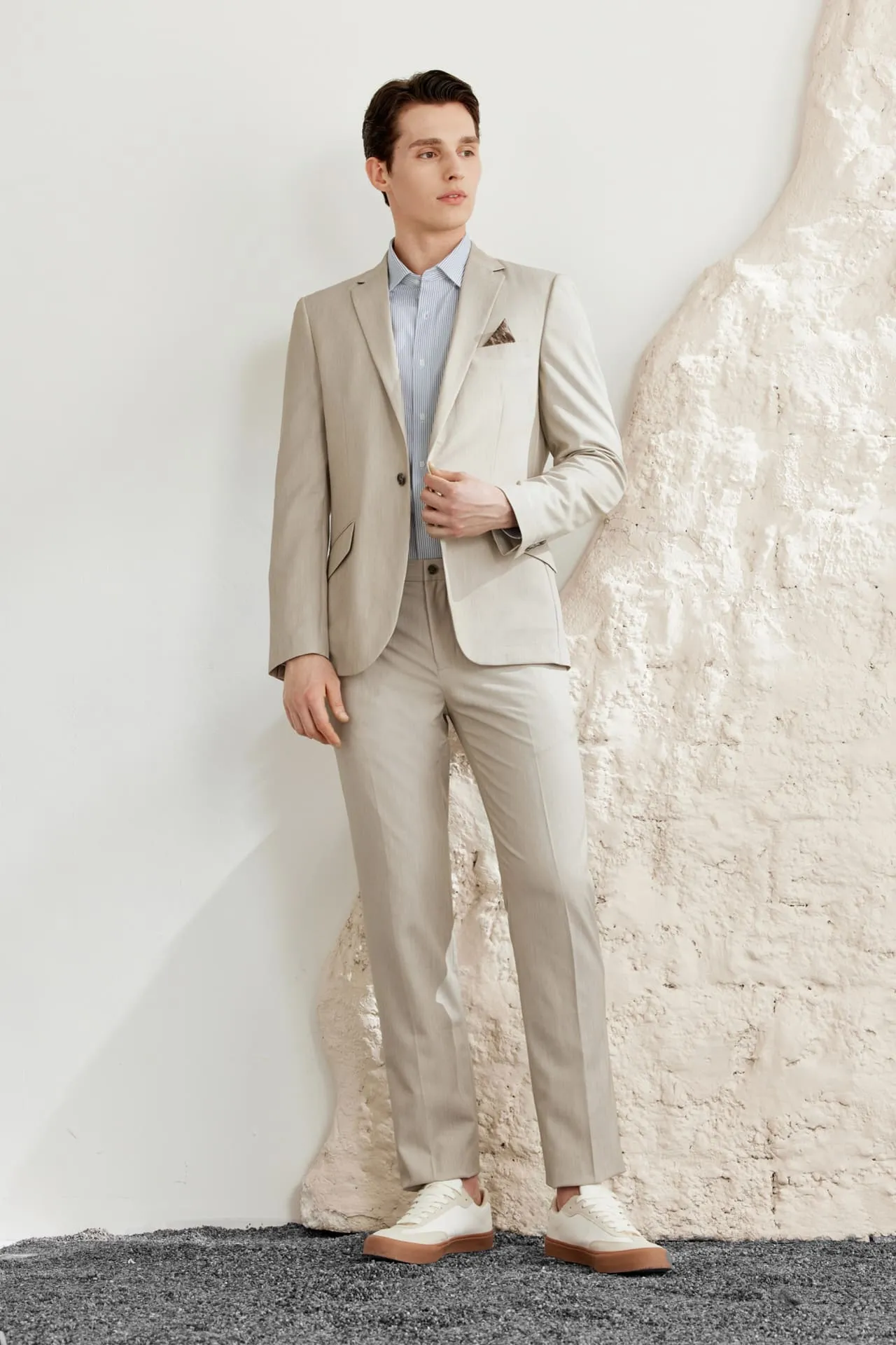 Super Soft Multi-Way Stretch Suiting Smart Fit